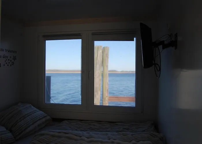 Feststehendes Hausboot *